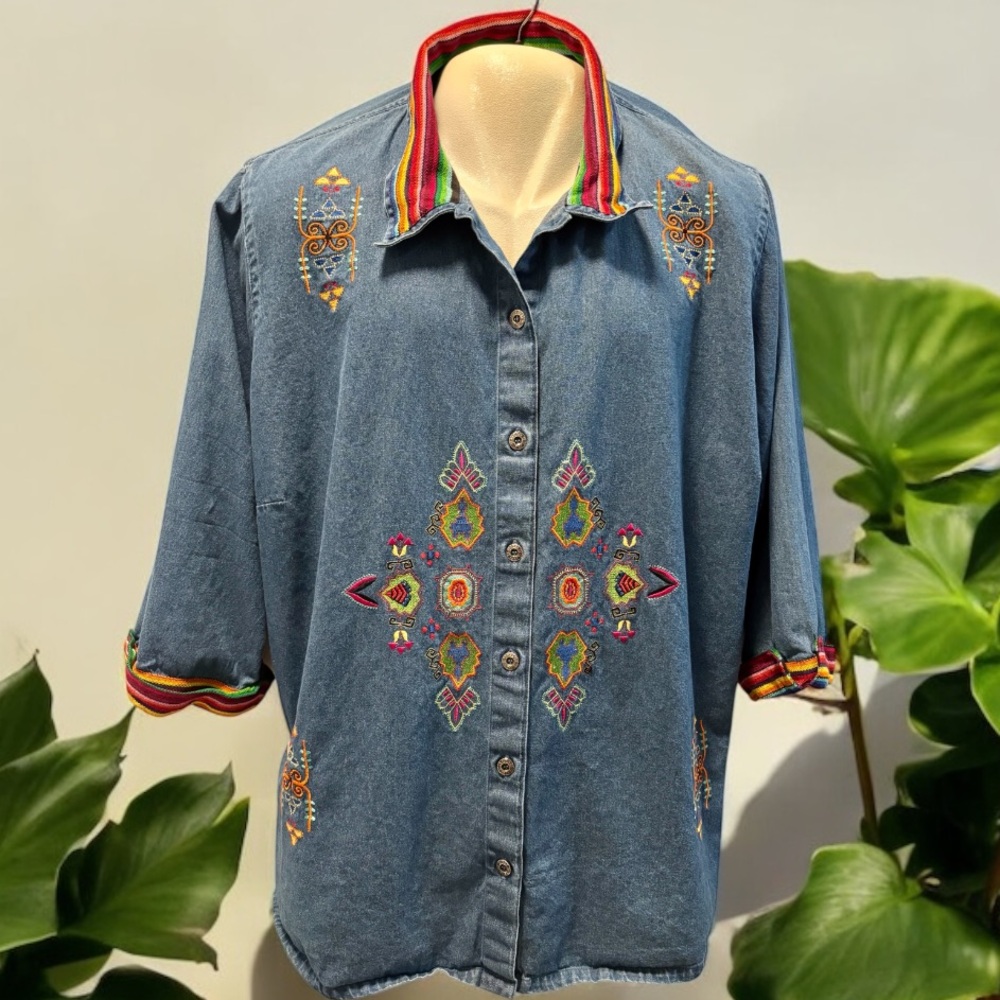 Liz & Me Denim Button Up Shirt Jacket Embroidered Southwestern Rainbow Collar